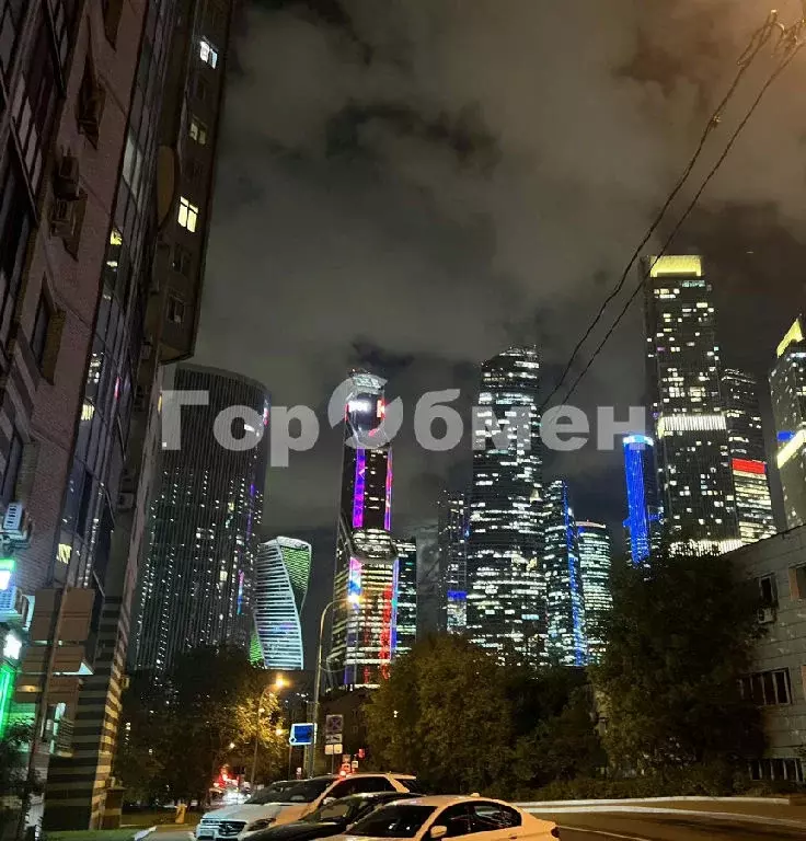 Продается 4-комнатная квартира - Фото 2