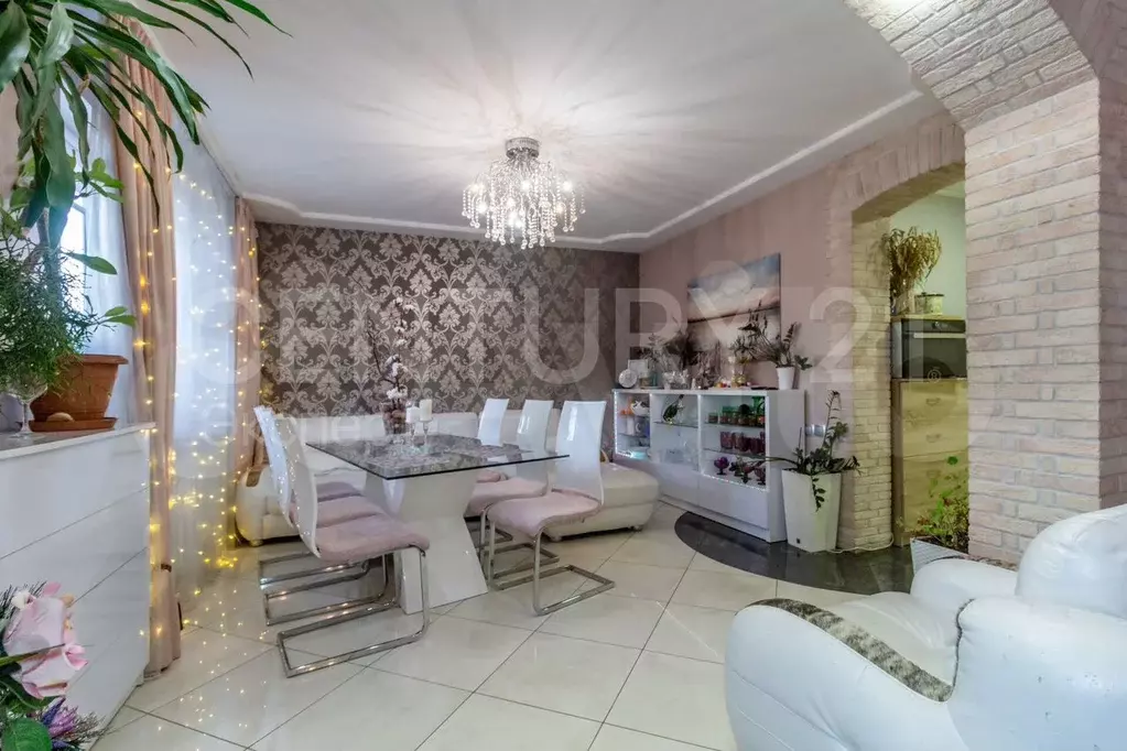 4-к. квартира, 111,7 м, 1/3 эт. - Фото 0