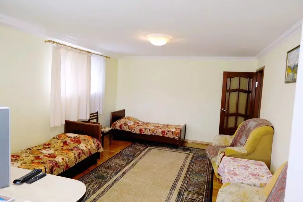 2-к кв. Ставропольский край, Кисловодск Широкая ул., 32 (58.0 м) - Фото 1