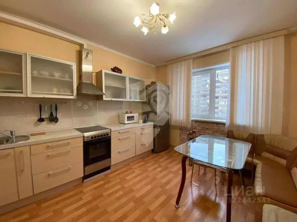 2-к кв. Белгородская область, Старый Оскол Степной мкр, 8 (61.3 м) - Фото 0