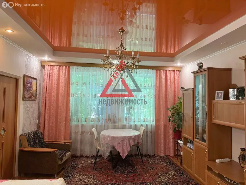 3-комнатная квартира: Каменск-Уральский, Уральская улица, 9 (70 м) - Фото 0
