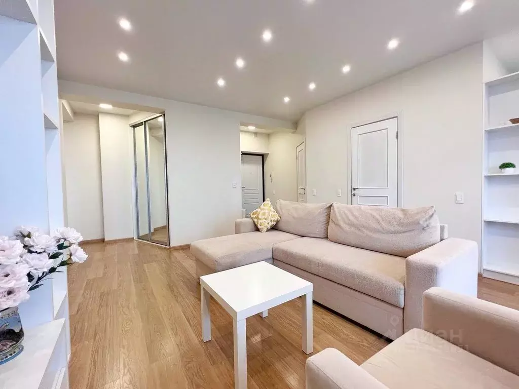 2-к кв. Кировская область, Киров ул. Урицкого, 48 (60.0 м) - Фото 2