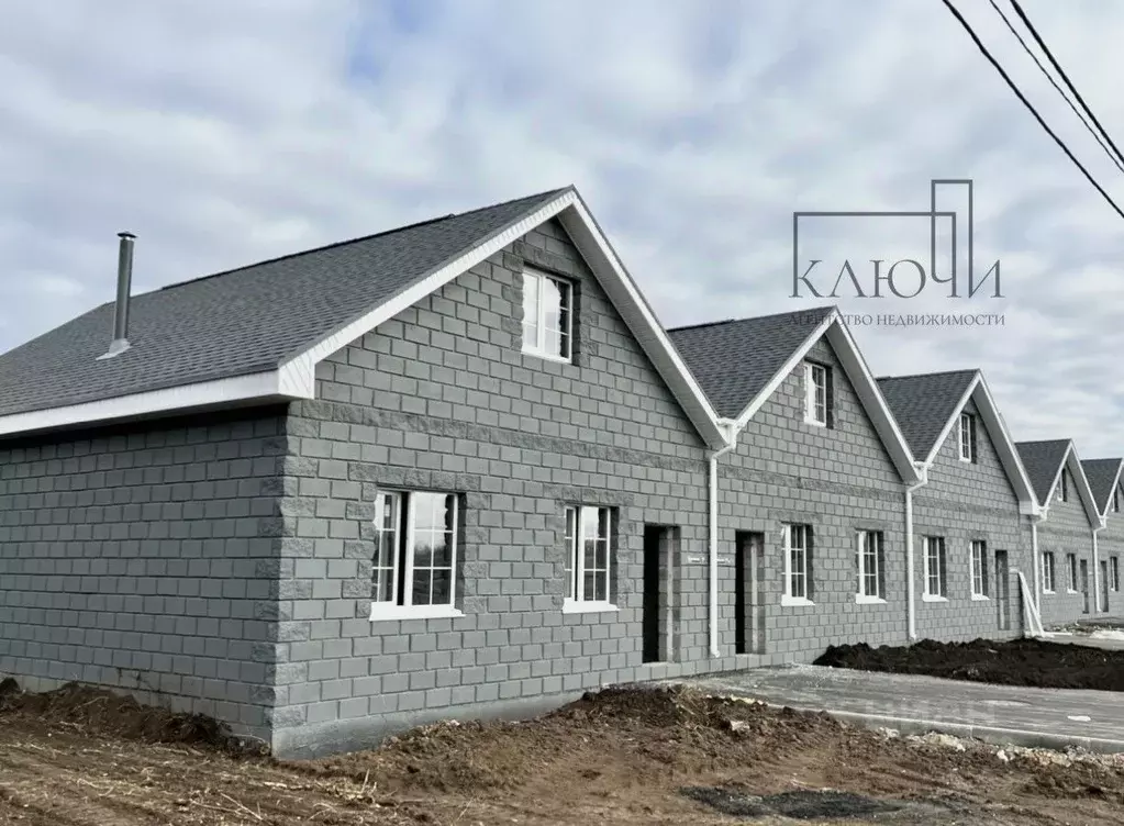 Таунхаус в Челябинская область, Магнитогорск ул. Книжная, 24 (70 м) - Фото 1