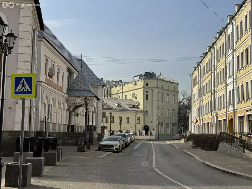 Квартира-студия: Москва, Большой Овчинниковский переулок, 18с1 (10 м) - Фото 2