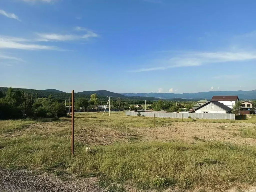 Участок в Севастополь с. Тыловое, ул. Ялтинская, 8 (5.0 сот.) - Фото 0