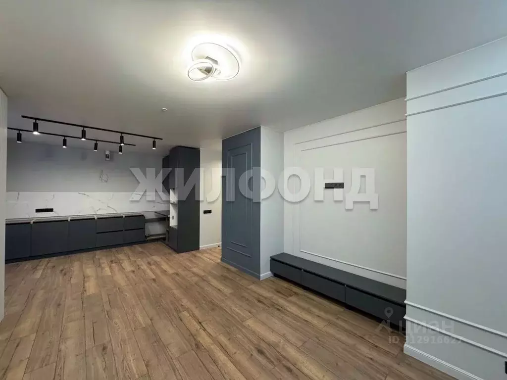 3-к кв. Кемеровская область, Кемерово Октябрьский просп., 30Б (76.0 м) - Фото 1