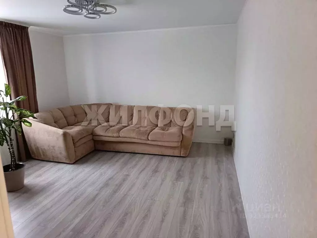 2-к кв. Брянская область, Брянск ул. Евдокимова, 5 (59.7 м) - Фото 1