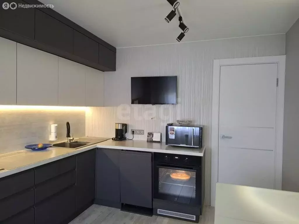 2-комнатная квартира: Омск, проспект Мира, 165/1 (68.1 м) - Фото 1