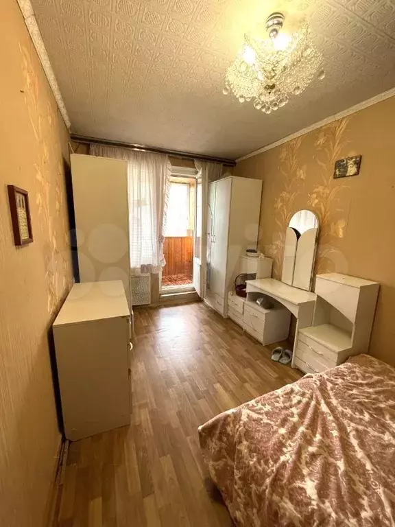 Комната 18 м в 3-к., 8/9 эт. - Фото 0