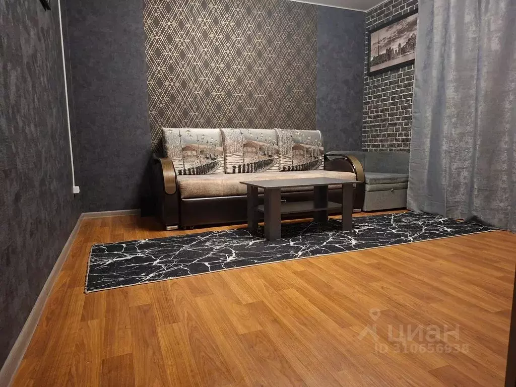 2-к кв. Вологодская область, Великий Устюг Рабочая ул., 3А (52.0 м) - Фото 1