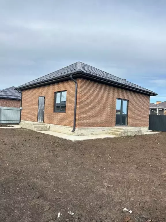 Дом в Адыгея, Тахтамукайский район, Козет аул Бжедугская ул. (65 м) - Фото 1