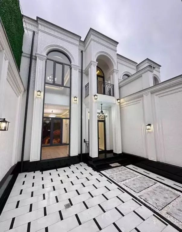 Дом в Краснодарский край, Сочи Красная Поляна пгт, ул. Дворцовая (330 ... - Фото 1