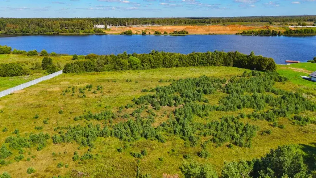 Участок в Тверская область, Конаковский муниципальный округ, д. ... - Фото 0