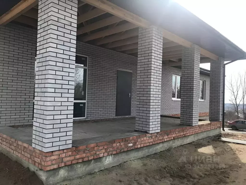 Дом в Саратовская область, Саратов муниципальное образование, пос. ... - Фото 1