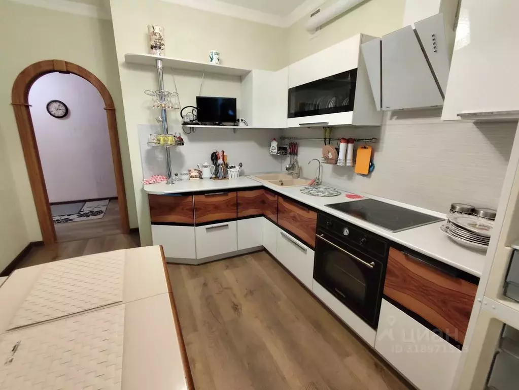 2-к кв. Белгородская область, Белгород бул. Юности, 31 (75.0 м) - Фото 0