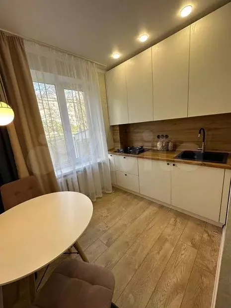 2-к. квартира, 60м, 4/5эт. - Фото 0