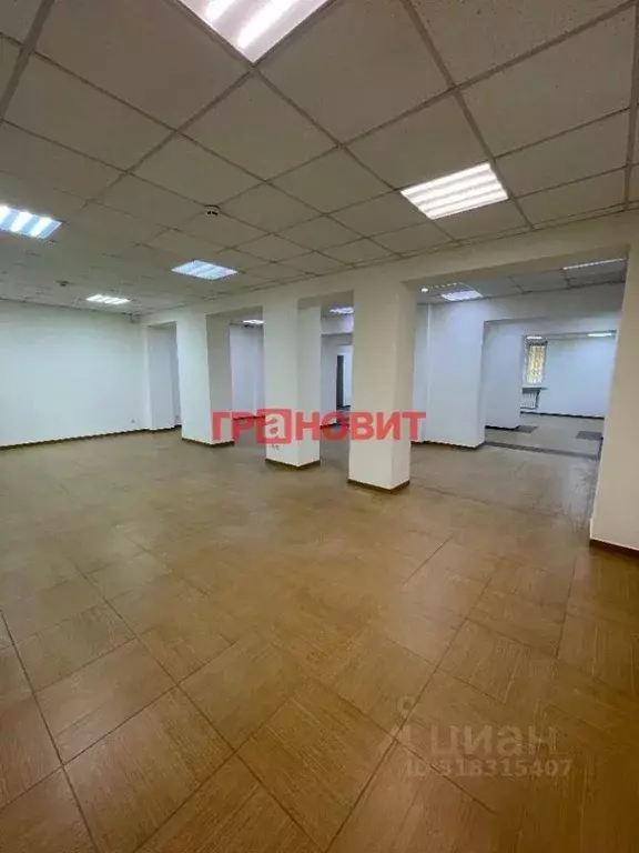 Помещение свободного назначения в Новосибирская область, Новосибирск ... - Фото 0