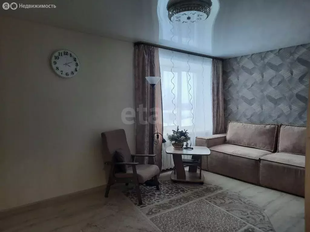 2-комнатная квартира: Чернушка, Красноармейская улица, 99 (42.9 м) - Фото 2