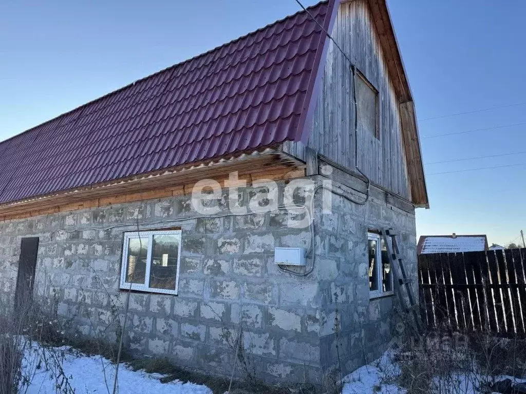 Дом в Красноярский край, Манско-Уярский округ, пос. Камарчага ул. ... - Фото 1