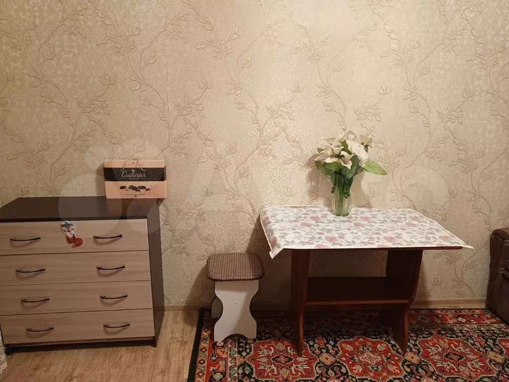 Комната 12 м в 3-к., 1/1 эт. - Фото 1