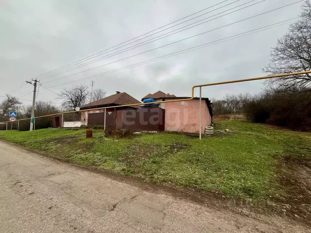 Дом в Белгородская область, Белгородский район, Ериковское с/пос, с. ... - Фото 1