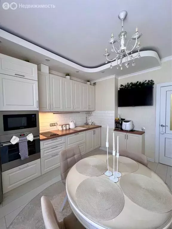 2-комнатная квартира: Оренбург, Салмышская улица, 61 (62 м) - Фото 1