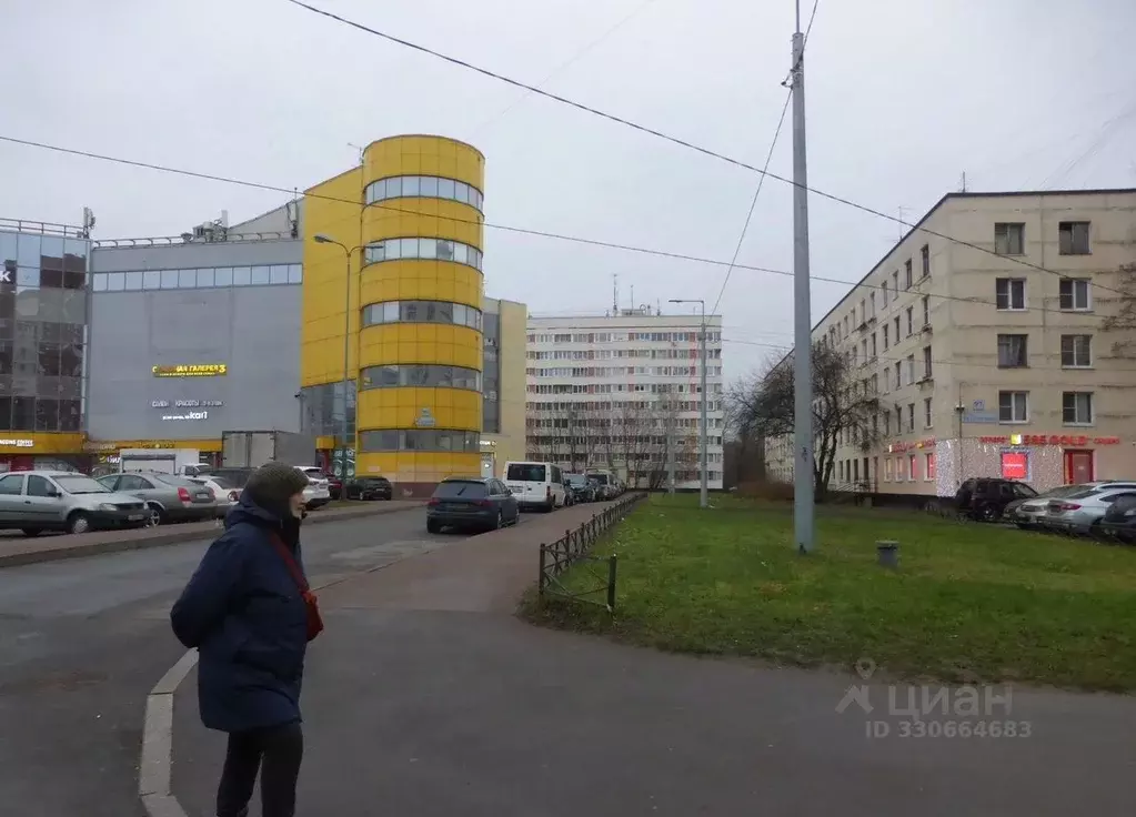 Торговая площадь в Санкт-Петербург просп. Ветеранов, 101 (400 м) - Фото 1
