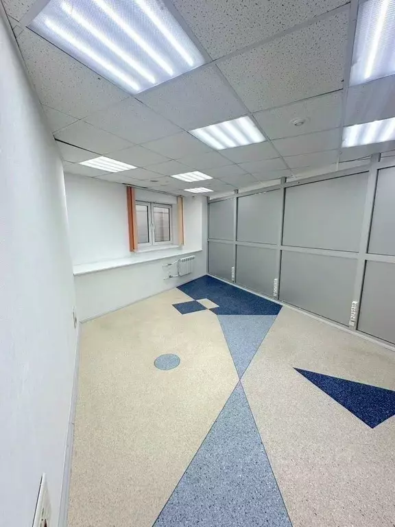 Помещение свободного назначения в Свердловская область, Екатеринбург ... - Фото 1