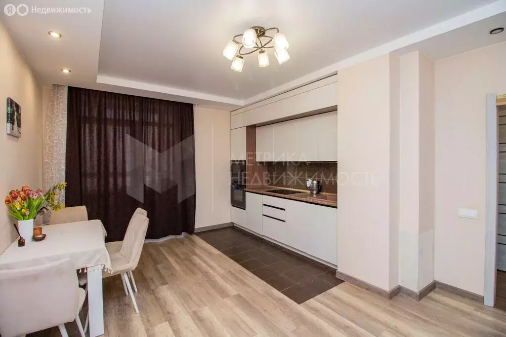 1-комнатная квартира: Тюмень, улица Фармана Салманова, 12 (43.6 м) - Фото 1