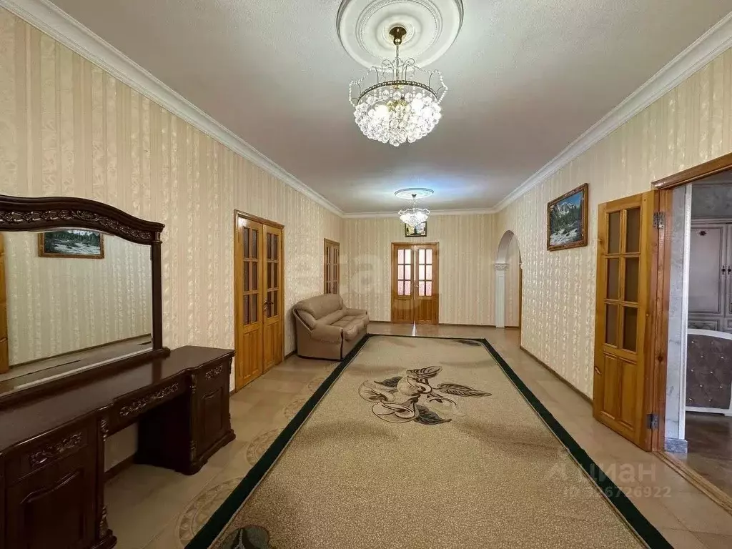 Дом в Ингушетия, Назрановский район, с. Экажево ул. Аушева (200 м) - Фото 1