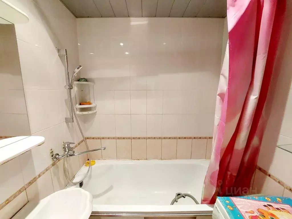 3-к кв. Свердловская область, Екатеринбург ул. Расточная, 15к6 (63.6 ... - Фото 1