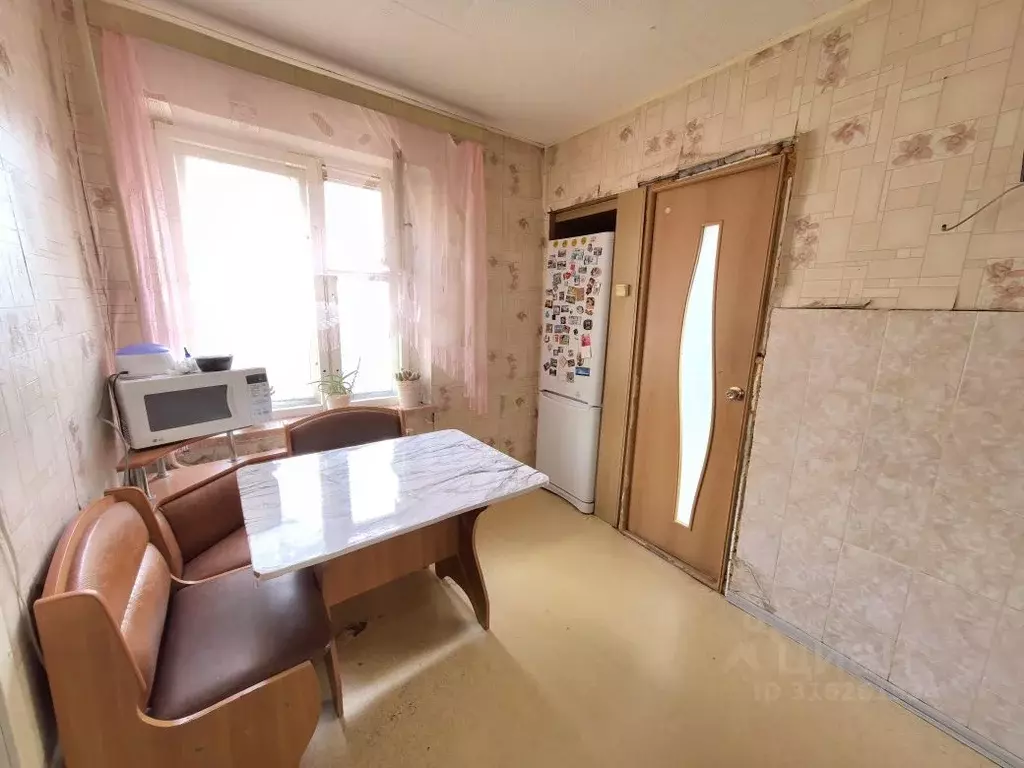 4-к кв. Омская область, Омск Загородный мкр, 1 (61.2 м) - Фото 0