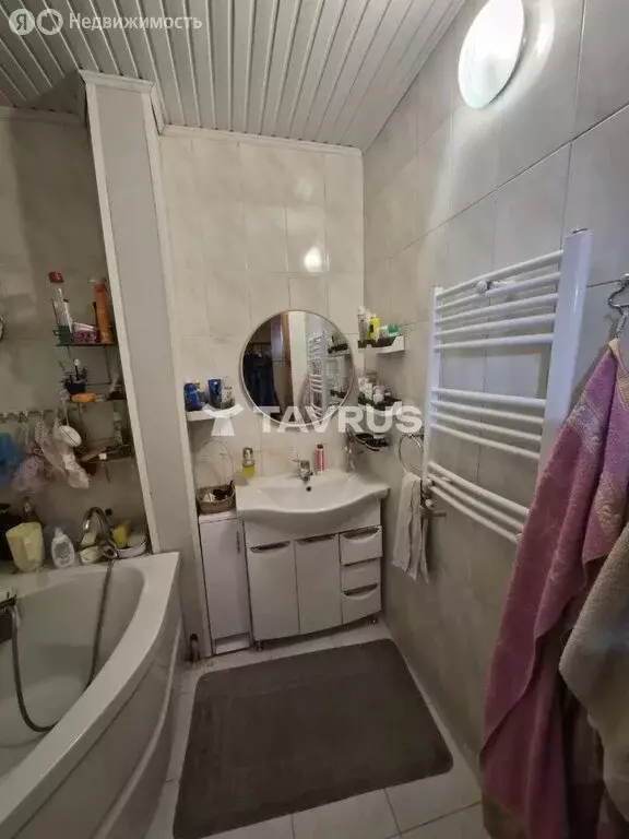 3-комнатная квартира: Симферополь, Льдозаводская улица, 8 (68 м) - Фото 1