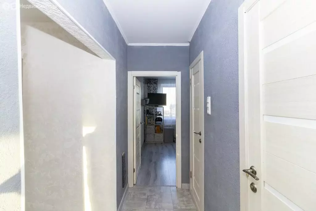 3-комнатная квартира: Тюмень, улица Федюнинского, 5 (63.7 м) - Фото 1