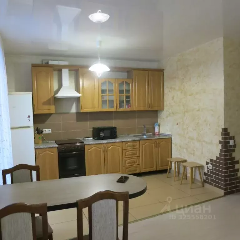 1-к кв. Омская область, Омск просп. Комарова, 16 (46.0 м) - Фото 2