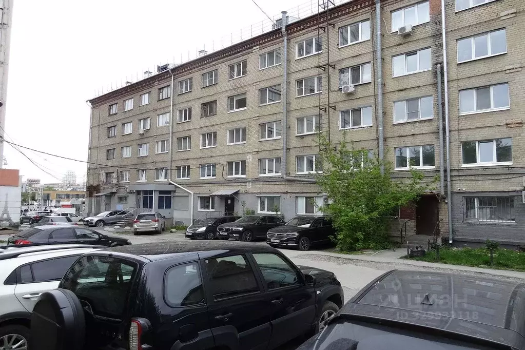 Комната Свердловская область, Екатеринбург ул. 8 Марта, 86 (18.0 м) - Фото 1