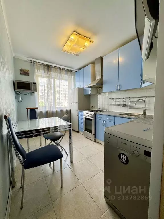 3-к кв. Санкт-Петербург просп. Ветеранов, 110 (58.8 м) - Фото 0