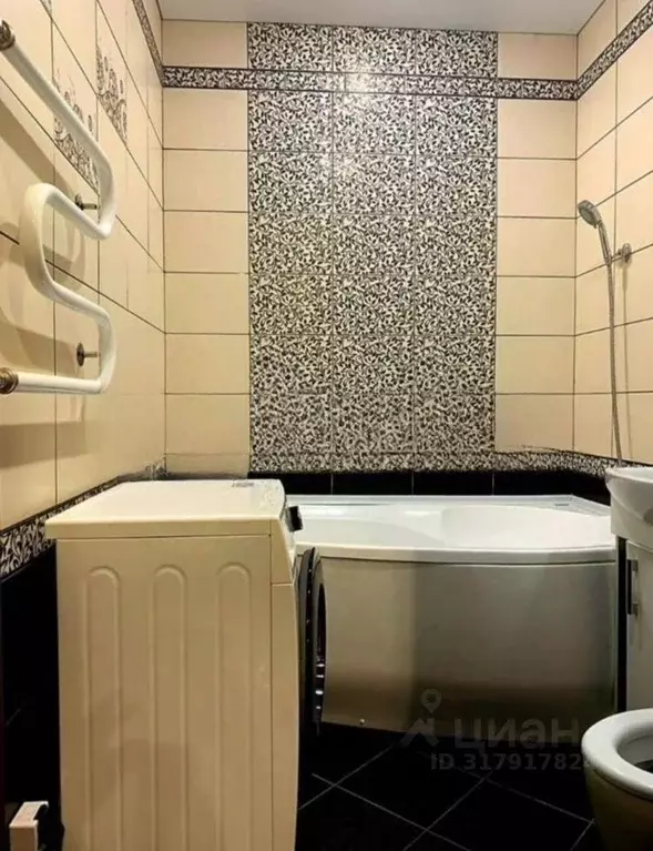 1-к кв. Тамбовская область, Тамбов Свободная ул., 12Б (43.0 м) - Фото 0