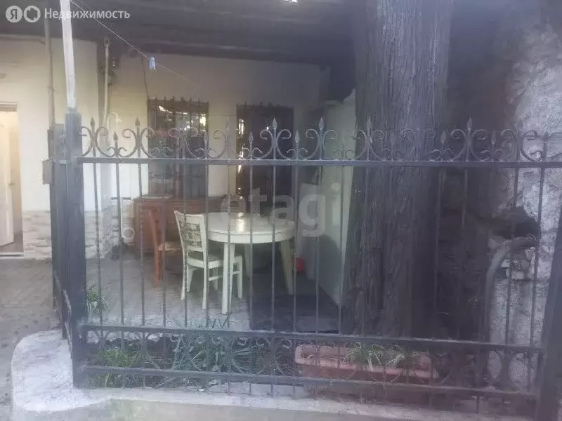 3-комнатная квартира: Ялта, улица Кирова, 36 (58 м) - Фото 2