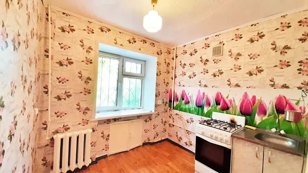 3-к кв. Оренбургская область, Гай Коммунистическая ул., 15А (54.1 м) - Фото 0