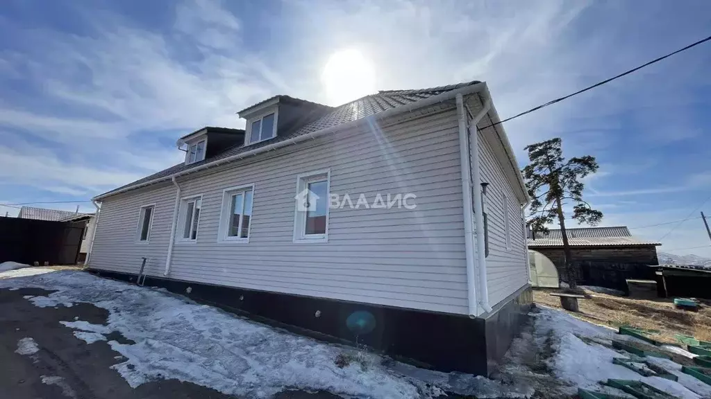 Дом в Бурятия, Тарбагатайский район, Саянтуйское с/пос, с. Нижний ... - Фото 1