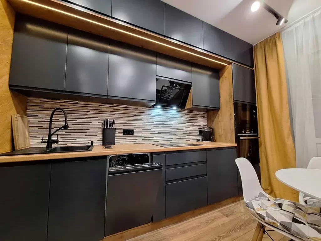 Студия Тульская область, Тула ул. Шухова, 1Б (30.0 м) - Фото 1