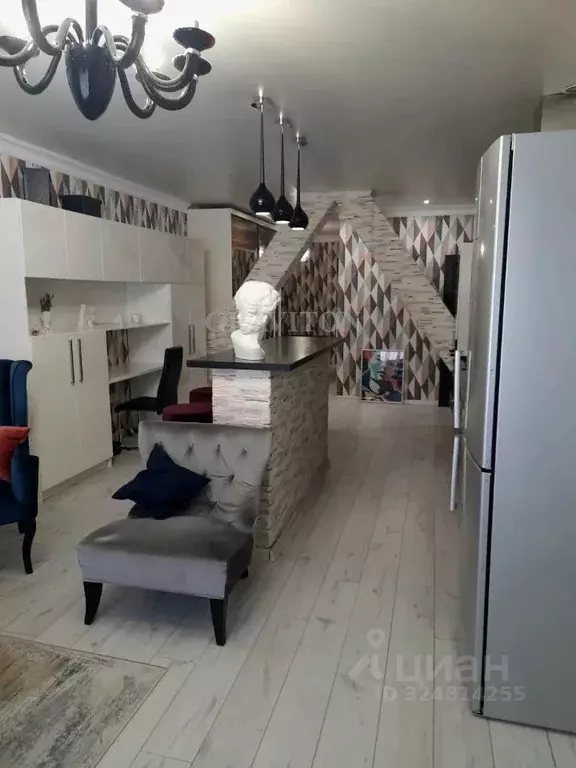 2-к кв. Алтай, Горно-Алтайск Коммунистический просп., 33 (64.2 м) - Фото 1