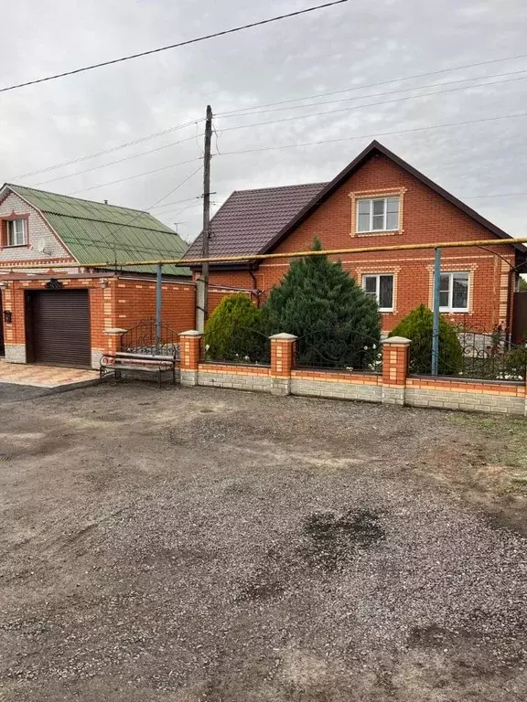 Дом в Курская область, Октябрьский район, Черницынский сельсовет, д. ... - Фото 1