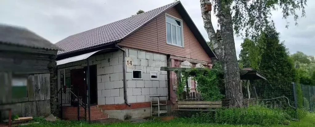 Дом в Калужская область, Село Бабынино с/пос, с. Пятницкое 14 (50 м) - Фото 0
