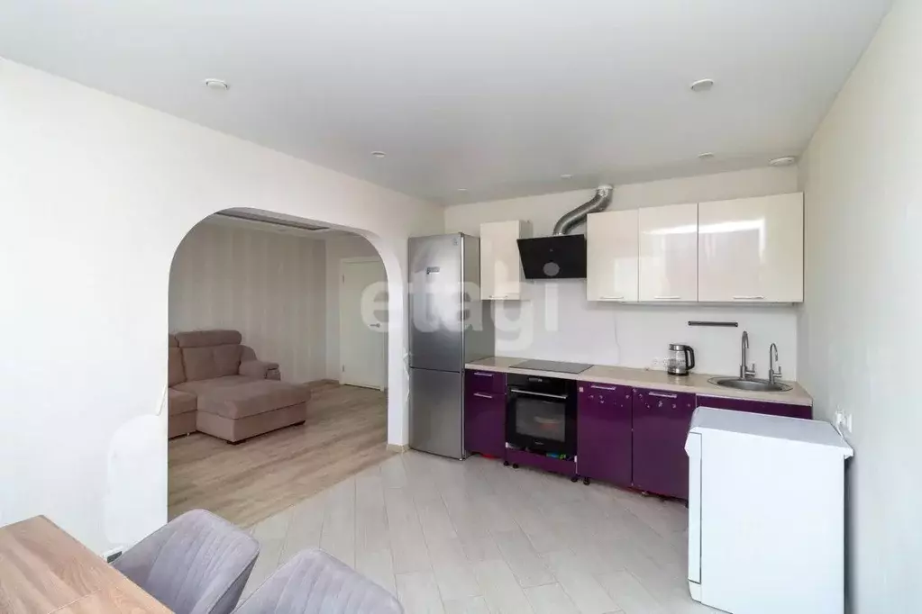 3-к кв. Тюменская область, Тюмень Микрорайон мыс, ул. Судоремонтная, ... - Фото 0