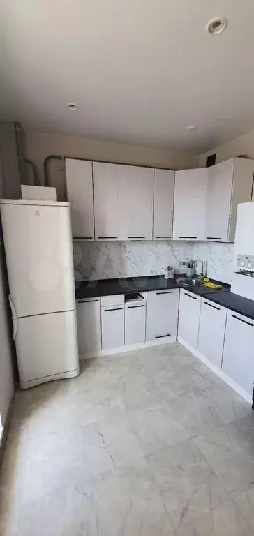 1-к. квартира, 37 м, 13/17 эт. - Фото 0