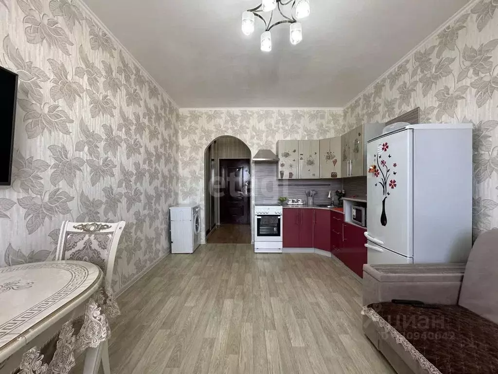 Студия Ханты-Мансийский АО, Сургут ул. Крылова, 26 (23.9 м) - Фото 1
