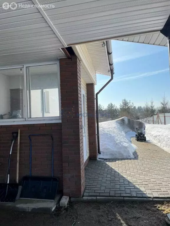 Дом в Пасеговское сельское поселение, деревня Головизнинцы (270 м) - Фото 1