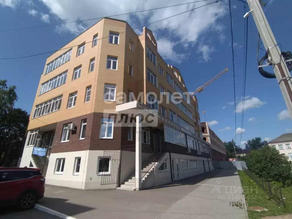1-к кв. Калужская область, Малоярославец ул. Аузина, 4 (53.8 м) - Фото 0